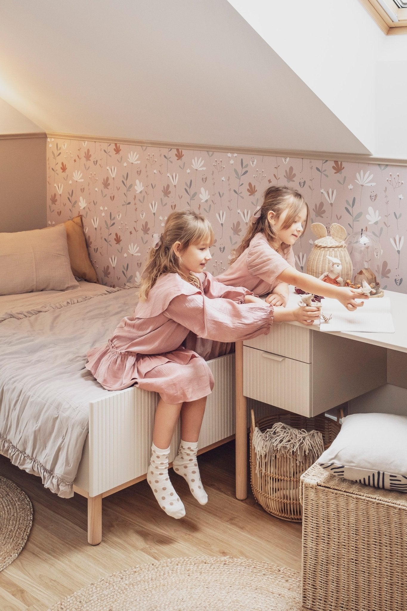 Maja Bed/Cot 3, growing functions 140x 70 cm Champagne color - Scandinavian Stories by Marton